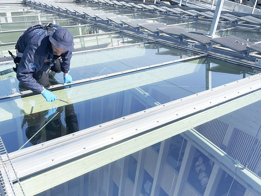 film adhesif solaire pour fenetre - saint-gobain