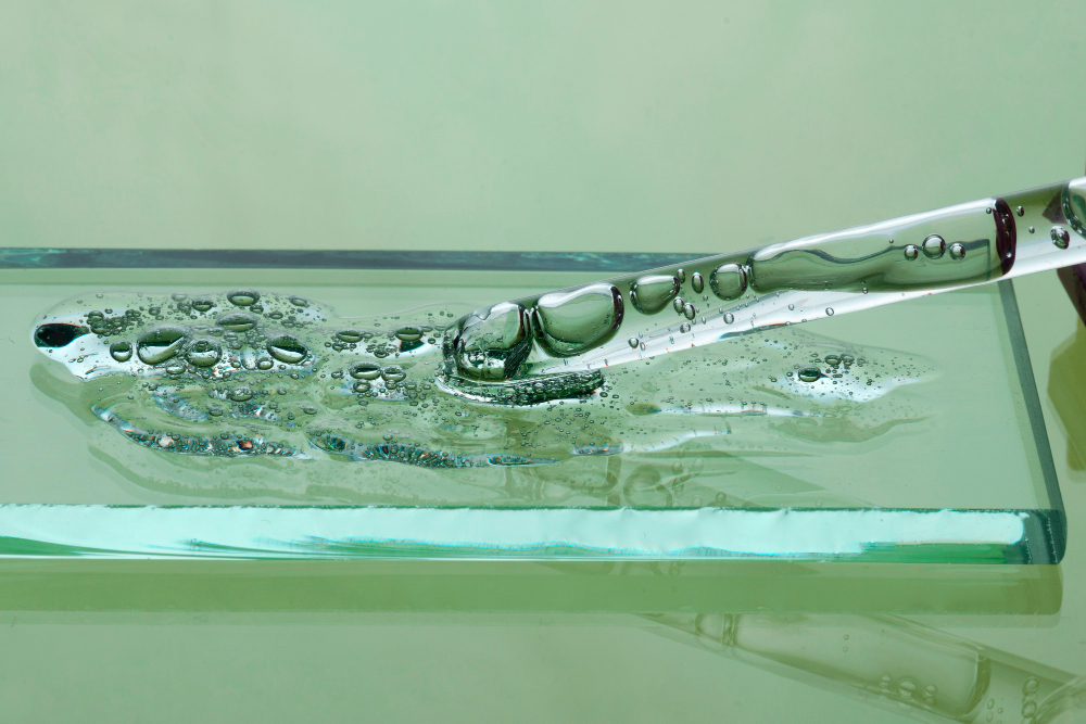 l'acide fluorhydrique attaque le verre ?